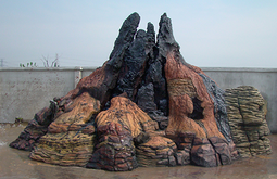 贺新安作品8《上海迪士尼火山》小样600cmX500cmX300cm 2012年